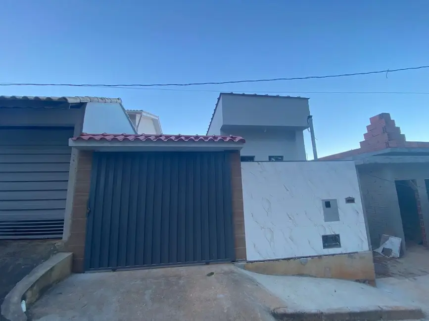 Foto 1 de Casa com 2 quartos à venda, 96m2 em Sao Lourenco - MG