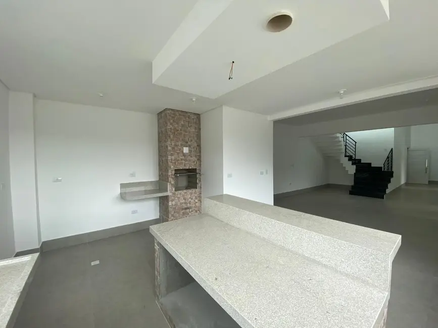 Apartamento com 3 quartos para alugar, 115m2 em Sao Lourenco - MG - imagem 9 Foto 9 de Apartamento com 3 quartos para alugar, 115m2 em Sao Lourenco - MG