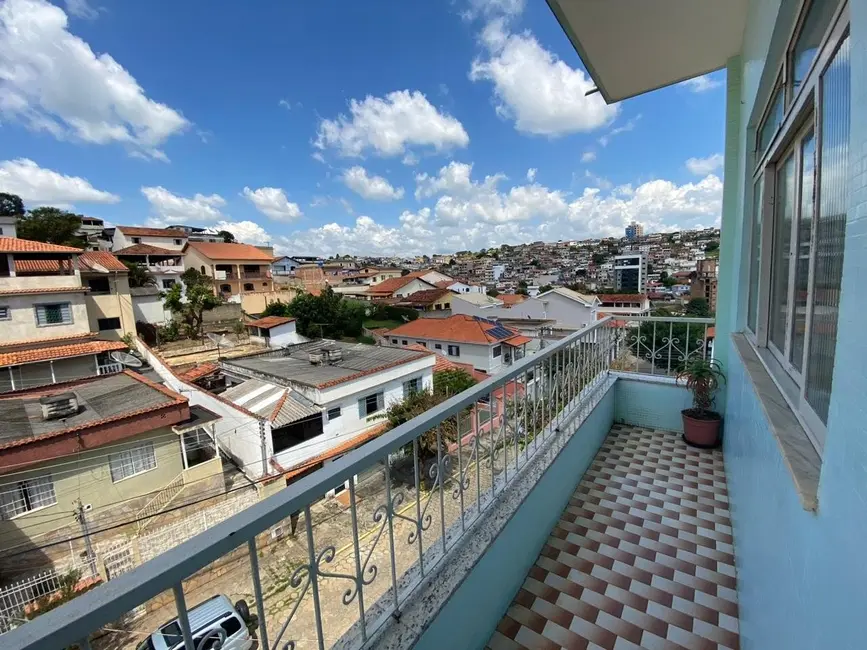 Apartamento com 3 quartos à venda, 131m2 em Sao Lourenco - MG - imagem 8 Foto 8 de Apartamento com 3 quartos à venda, 131m2 em Sao Lourenco - MG