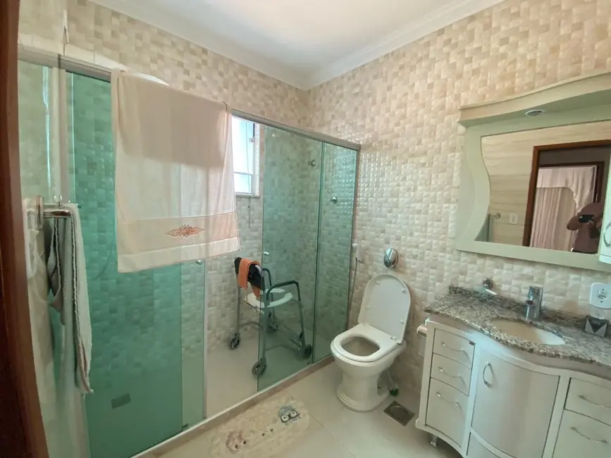 Apartamento com 3 quartos à venda, 131m2 em Sao Lourenco - MG - imagem 3 Foto 3 de Apartamento com 3 quartos à venda, 131m2 em Sao Lourenco - MG