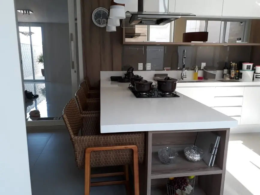 Casa com 3 quartos à venda, 390m2 em Sao Lourenco - MG - imagem 8 Foto 8 de Casa com 3 quartos à venda, 390m2 em Sao Lourenco - MG