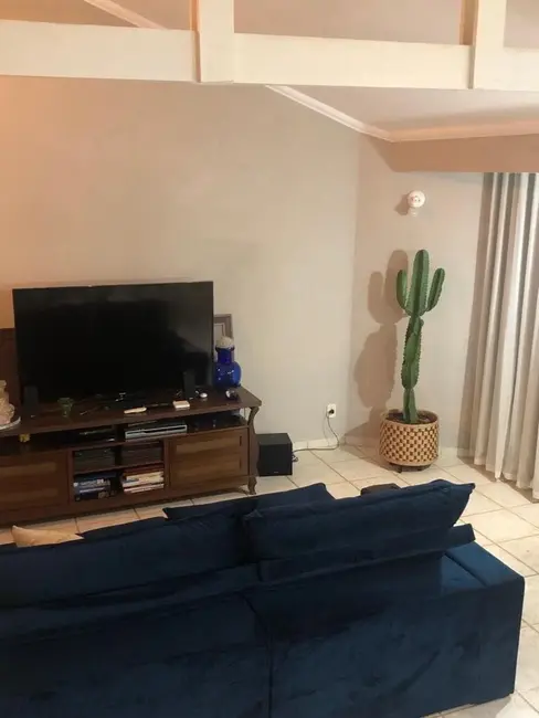 Casa com 3 quartos à venda, 214m2 em Sao Lourenco - MG - imagem 5 Foto 5 de Casa com 3 quartos à venda, 214m2 em Sao Lourenco - MG