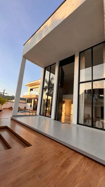 Casa com 3 quartos à venda, 420m2 em Sao Lourenco - MG - imagem 4 Foto 4 de Casa com 3 quartos à venda, 420m2 em Sao Lourenco - MG