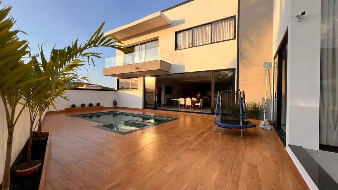 Casa com 3 quartos à venda, 420m2 em Sao Lourenco - MG - imagem 2 Foto 2 de Casa com 3 quartos à venda, 420m2 em Sao Lourenco - MG