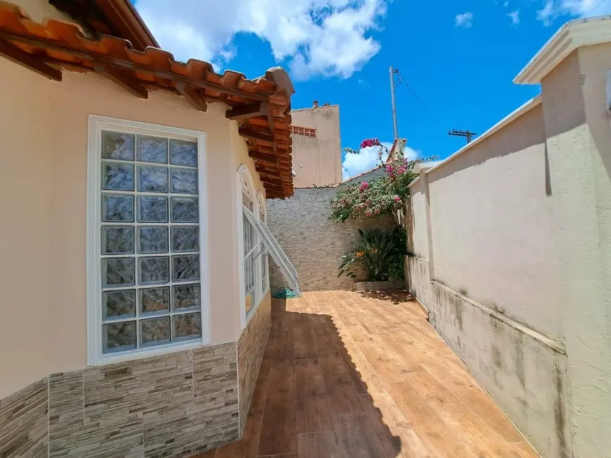 Casa com 3 quartos à venda, 212m2 em Sao Lourenco - MG - imagem 3 Foto 3 de Casa com 3 quartos à venda, 212m2 em Sao Lourenco - MG