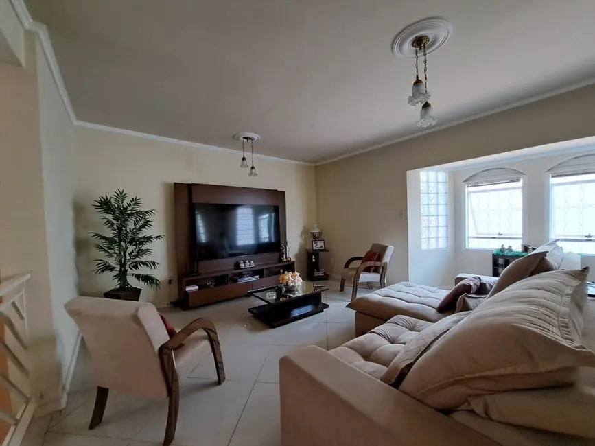 Casa com 3 quartos à venda, 212m2 em Sao Lourenco - MG - imagem 5 Foto 5 de Casa com 3 quartos à venda, 212m2 em Sao Lourenco - MG