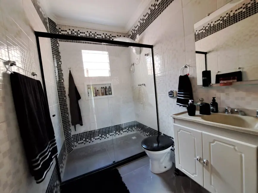 Casa com 3 quartos à venda, 212m2 em Sao Lourenco - MG - imagem 7 Foto 7 de Casa com 3 quartos à venda, 212m2 em Sao Lourenco - MG