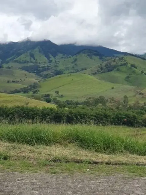 Foto 2 de Terreno / Lote à venda, 500m2 em Centro, Virginia - MG