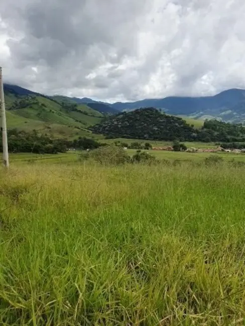 Foto 1 de Terreno / Lote à venda, 500m2 em Centro, Virginia - MG