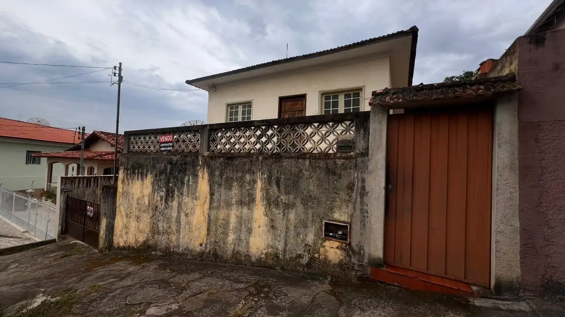 Foto 1 de Casa com 3 quartos à venda, 116m2 em Sao Lourenco - MG
