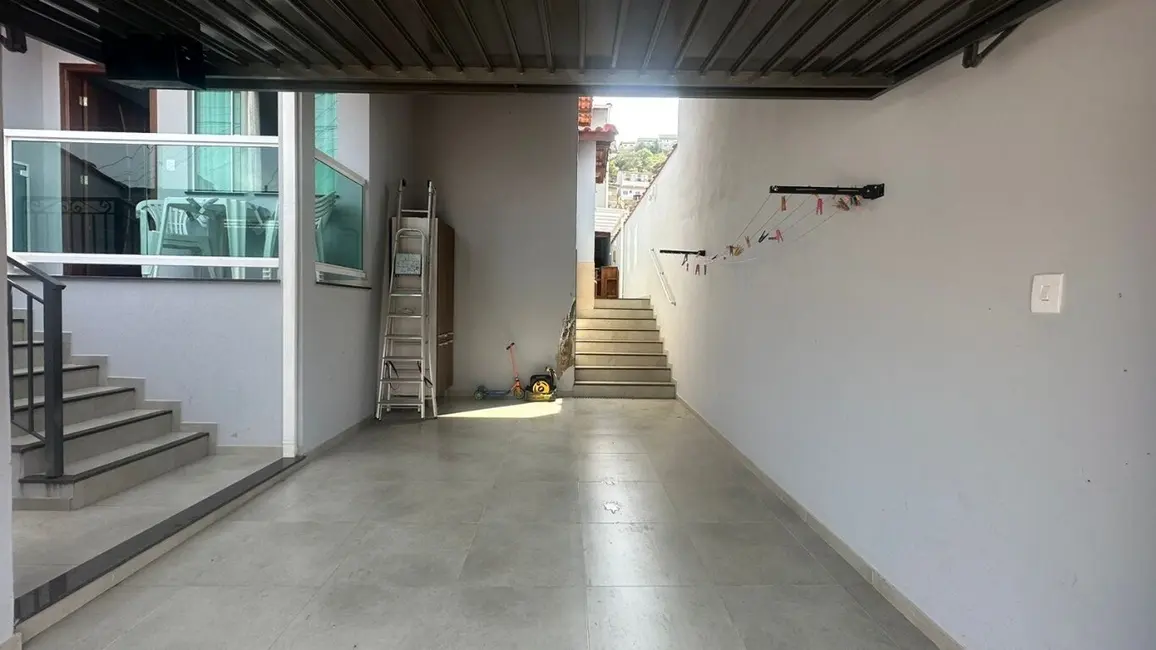 Foto 2 de Casa com 2 quartos à venda, 136m2 em Sao Lourenco - MG