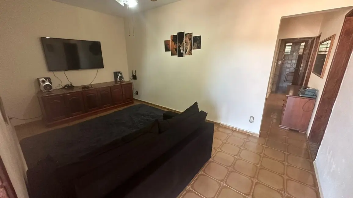 Casa com 3 quartos à venda em Sao Lourenco - MG - imagem 4 Foto 4 de Casa com 3 quartos à venda em Sao Lourenco - MG