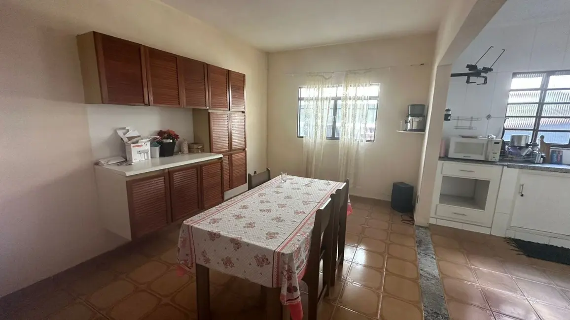 Casa com 3 quartos à venda em Sao Lourenco - MG - imagem 9 Foto 9 de Casa com 3 quartos à venda em Sao Lourenco - MG