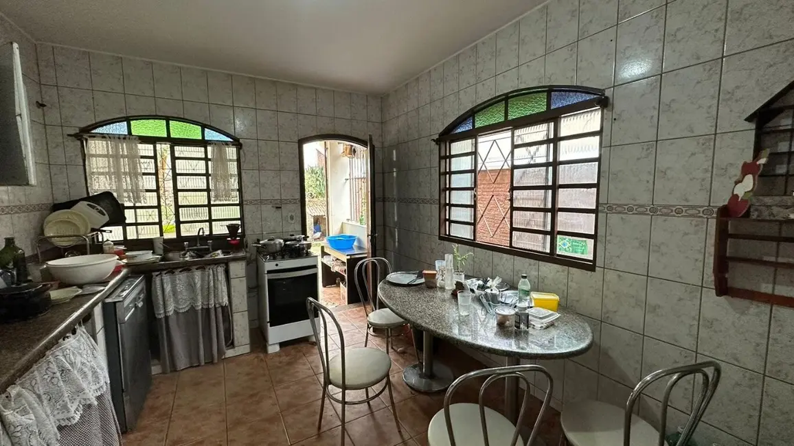 Casa com 3 quartos à venda, 110m2 em Sao Lourenco - MG - imagem 9 Foto 9 de Casa com 3 quartos à venda, 110m2 em Sao Lourenco - MG