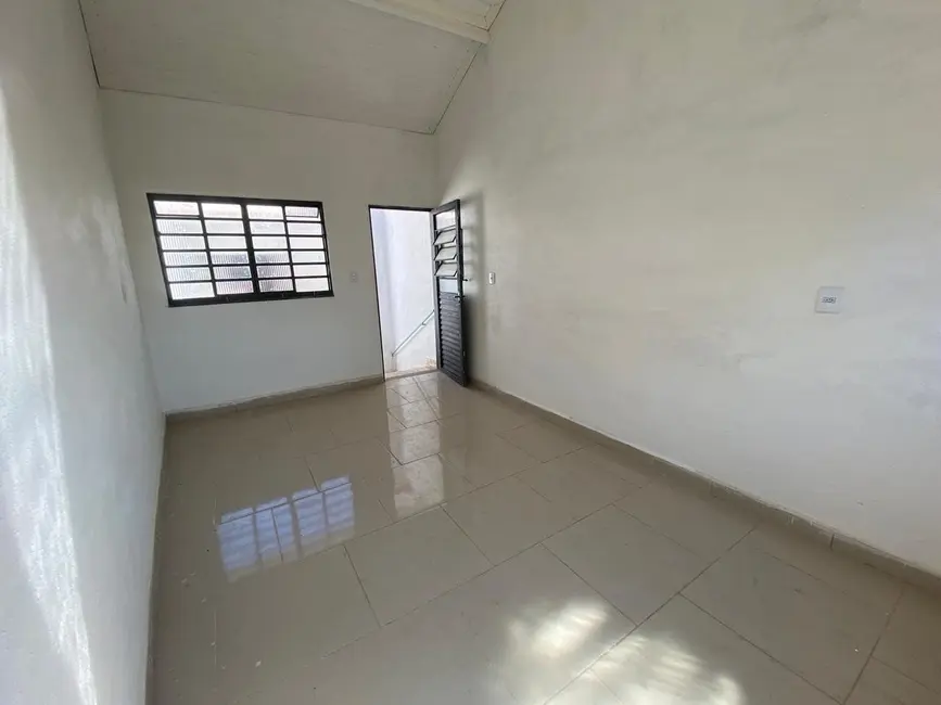 Foto 2 de Casa com 1 quarto à venda, 81m2 em Sao Lourenco - MG