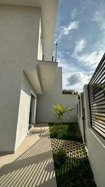 Foto 4 de Casa com 2 quartos à venda, 82m2 em Sao Lourenco - MG