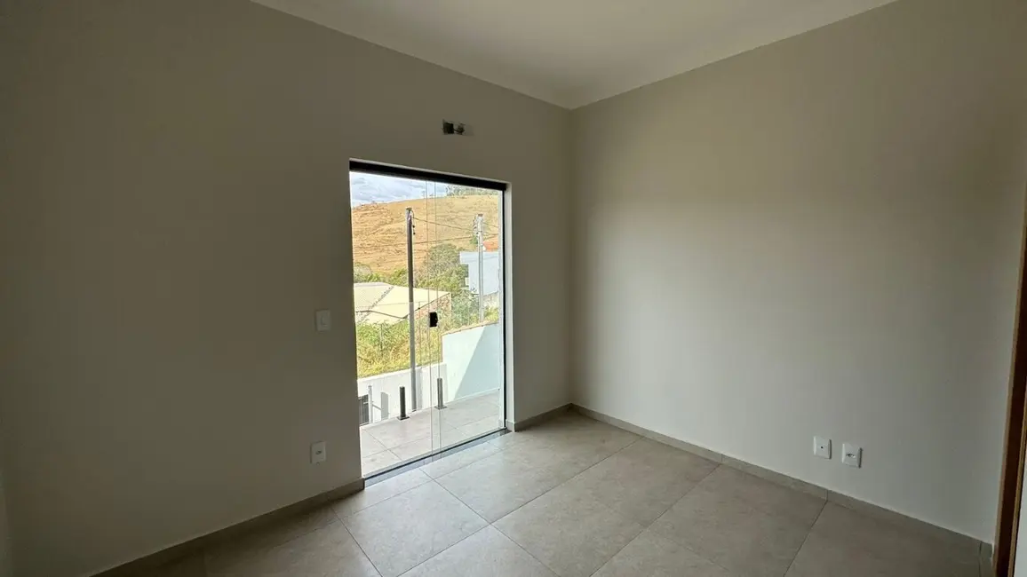 Foto 6 de Casa com 2 quartos à venda, 82m2 em Sao Lourenco - MG