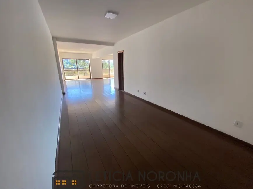 Apartamento com 4 quartos para alugar, 115m2 em Centro, Sao Lourenco - MG - imagem 5 Foto 5 de Apartamento com 4 quartos para alugar, 115m2 em Centro, Sao Lourenco - MG