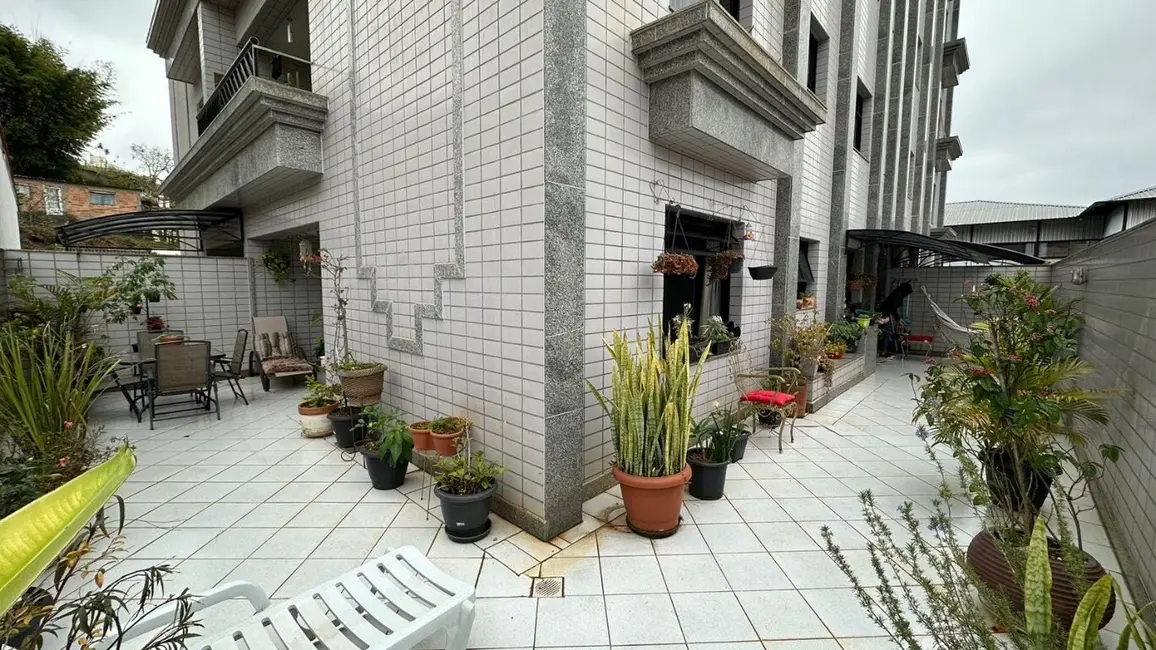 Apartamento com 1 quarto à venda, 124m2 em Centro, Sao Lourenco - MG - imagem 6 Foto 6 de Apartamento com 1 quarto à venda, 124m2 em Centro, Sao Lourenco - MG