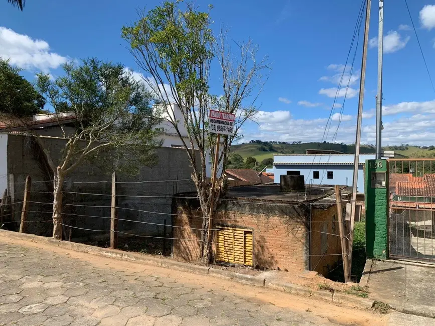 Foto 2 de Terreno / Lote à venda, 150m2 em Sao Lourenco - MG