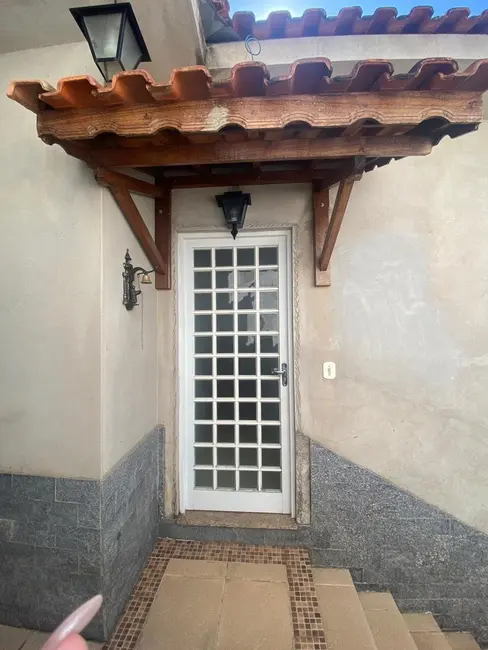 Casa com 3 quartos à venda, 226m2 em Sao Lourenco - MG - imagem 3 Foto 3 de Casa com 3 quartos à venda, 226m2 em Sao Lourenco - MG