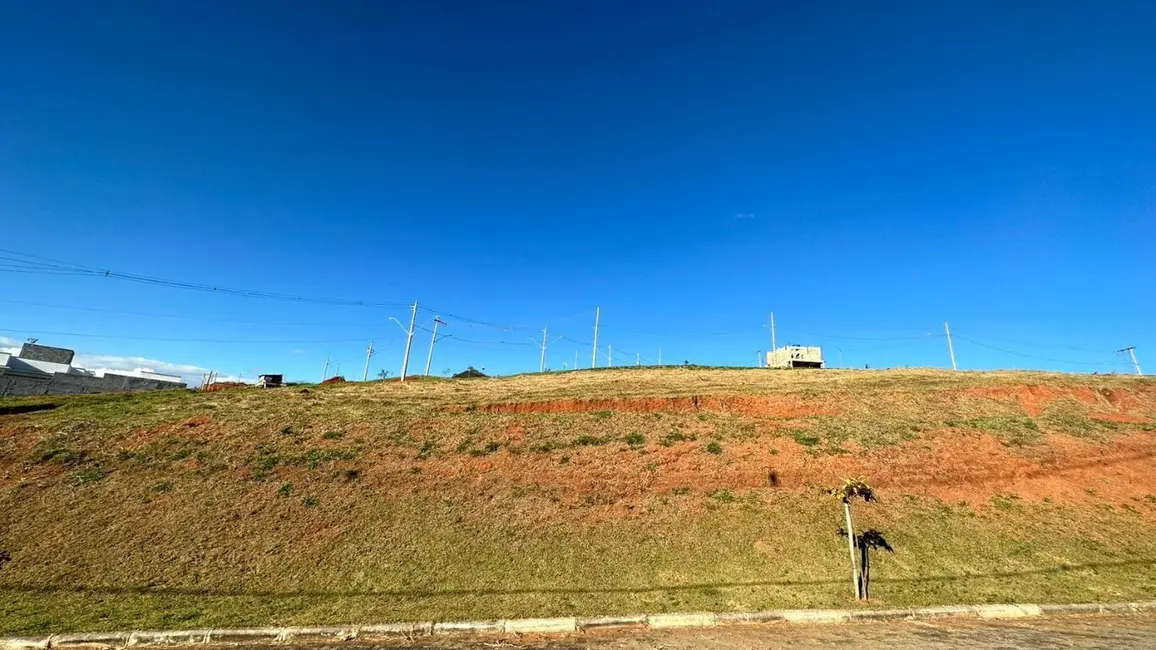 Foto 2 de Terreno / Lote à venda, 330m2 em Sao Lourenco - MG