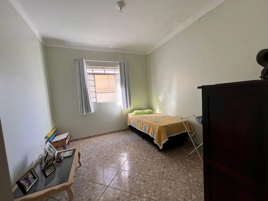 Casa com 3 quartos à venda, 100m2 em Sao Lourenco - MG - imagem 8 Foto 8 de Casa com 3 quartos à venda, 100m2 em Sao Lourenco - MG