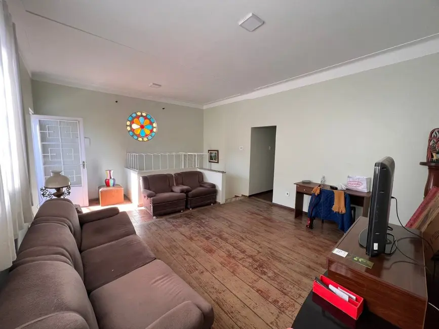Foto 1 de Casa com 3 quartos à venda, 100m2 em Sao Lourenco - MG