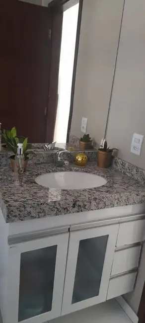 Foto 1 de Casa com 2 quartos à venda, 130m2 em Sao Lourenco - MG