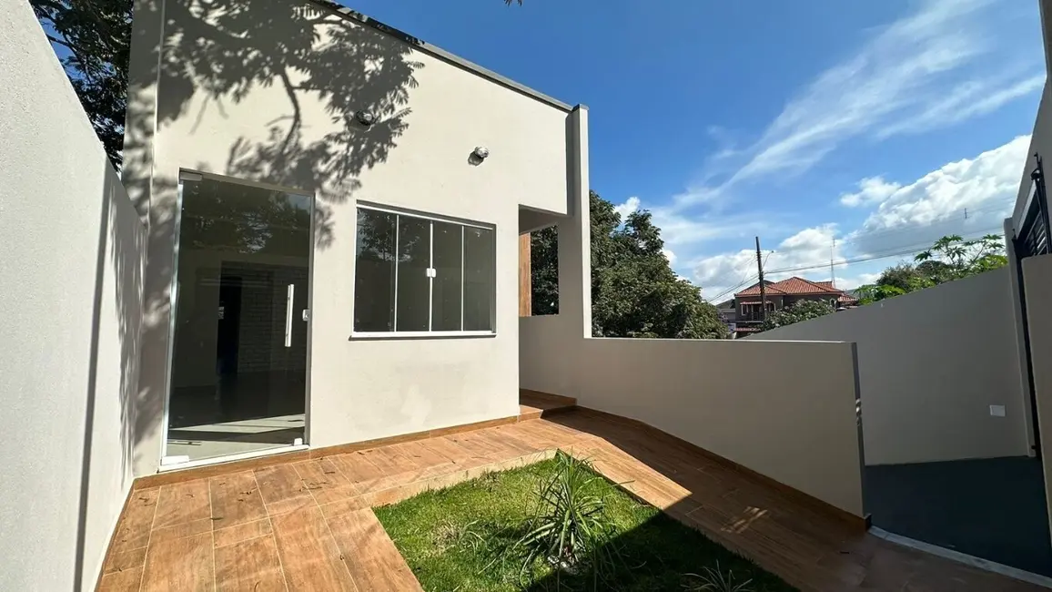 Foto 1 de Casa com 3 quartos à venda, 174m2 em Sao Lourenco - MG