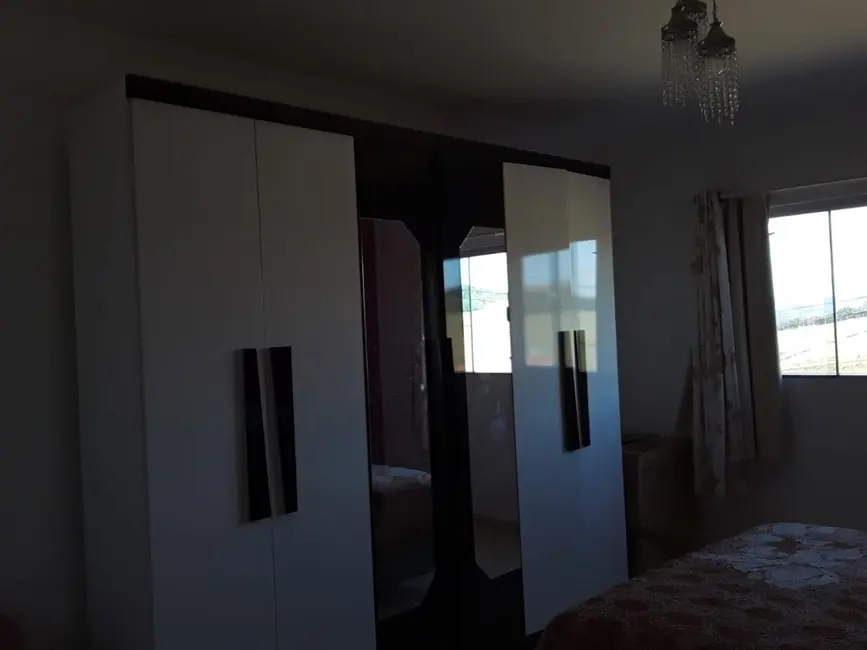 Casa com 3 quartos à venda, 280m2 em Sao Lourenco - MG - imagem 6 Foto 6 de Casa com 3 quartos à venda, 280m2 em Sao Lourenco - MG