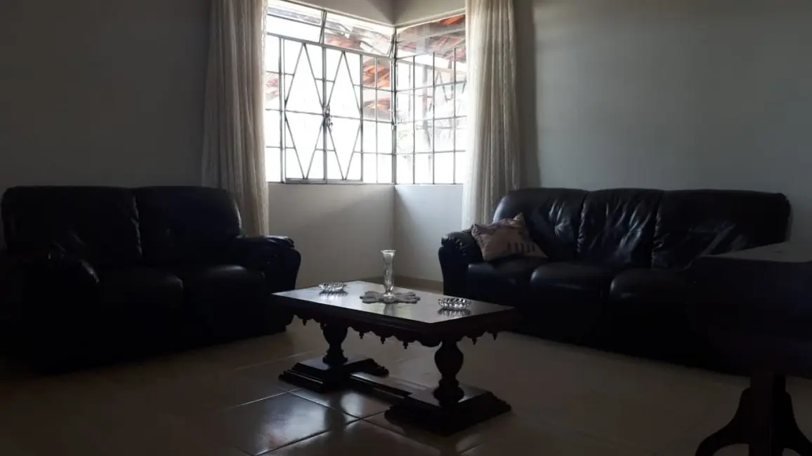 Foto 3 de Casa com 4 quartos à venda, 446m2 em Centro, Sao Lourenco - MG