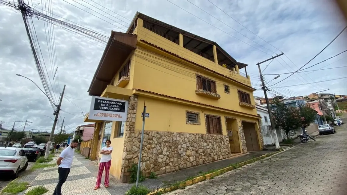 Foto 1 de Casa com 5 quartos à venda, 362m2 em Sao Lourenco - MG