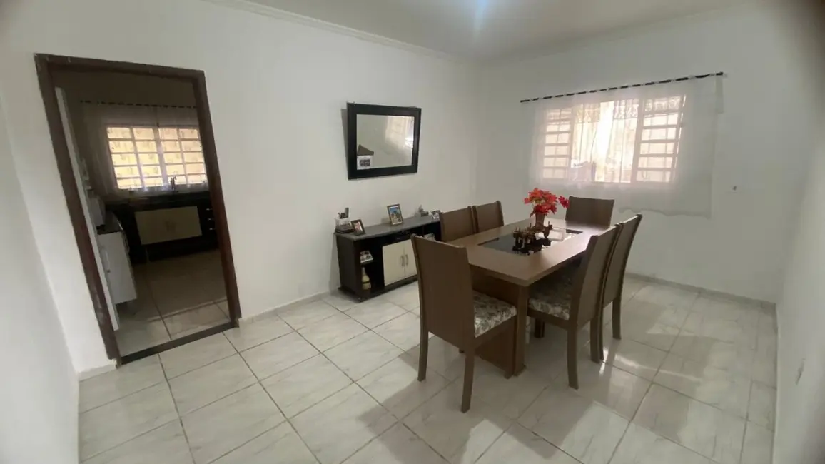 Foto 6 de Casa com 2 quartos à venda, 190m2 em Sao Lourenco - MG