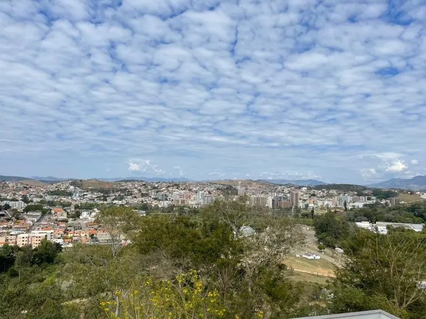 Apartamento com 3 quartos à venda, 217m2 em Sao Lourenco - MG - imagem 4 Foto 4 de Apartamento com 3 quartos à venda, 217m2 em Sao Lourenco - MG