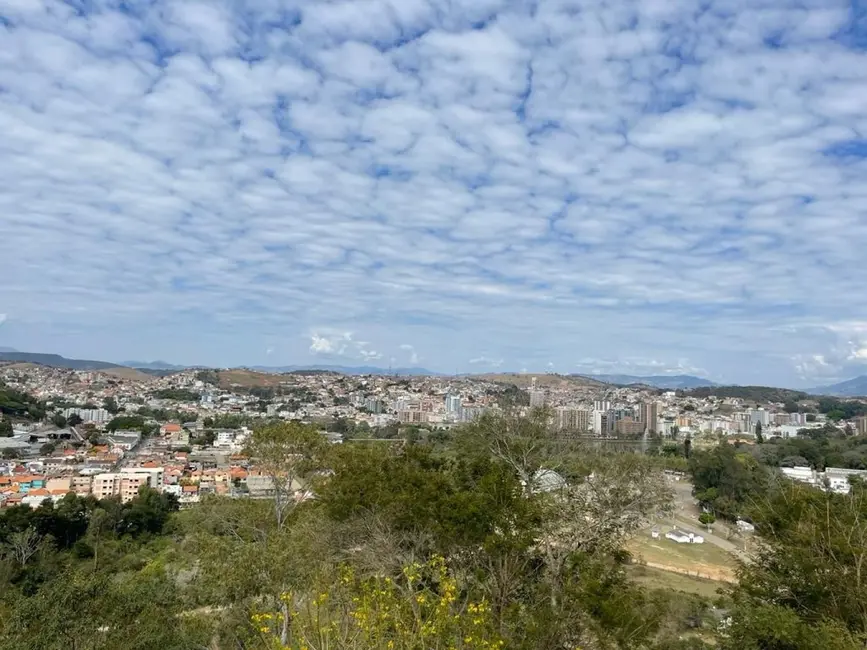 Apartamento com 3 quartos à venda, 217m2 em Sao Lourenco - MG - imagem 5 Foto 5 de Apartamento com 3 quartos à venda, 217m2 em Sao Lourenco - MG