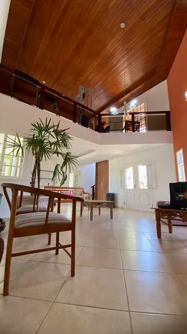 Casa com 4 quartos à venda, 350m2 em Sao Lourenco - MG - imagem 4 Foto 4 de Casa com 4 quartos à venda, 350m2 em Sao Lourenco - MG