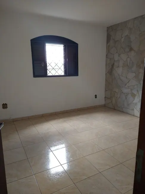 Casa com 2 quartos à venda, 90m2 em Sao Lourenco - MG - imagem 3 Foto 3 de Casa com 2 quartos à venda, 90m2 em Sao Lourenco - MG
