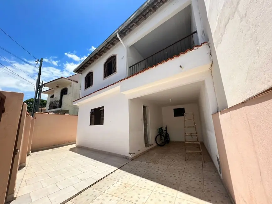 Casa com 3 quartos à venda, 161m2 em Sao Lourenco - MG - imagem 3 Foto 3 de Casa com 3 quartos à venda, 161m2 em Sao Lourenco - MG