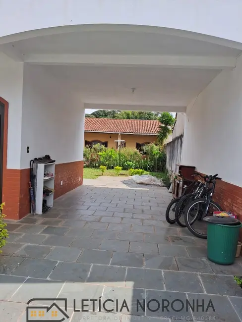 Casa com 5 quartos à venda, 215m2 em Sao Lourenco - MG - imagem 7 Foto 7 de Casa com 5 quartos à venda, 215m2 em Sao Lourenco - MG