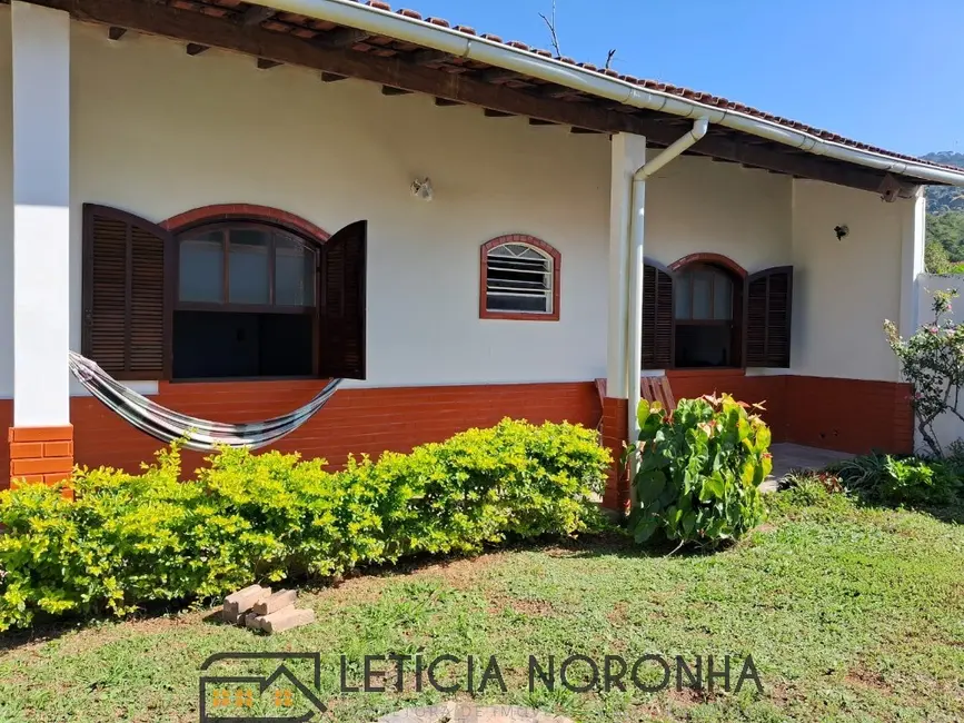 Casa com 5 quartos à venda, 215m2 em Sao Lourenco - MG - imagem 2 Foto 2 de Casa com 5 quartos à venda, 215m2 em Sao Lourenco - MG