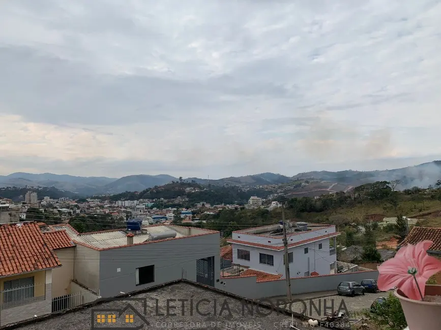 Foto 2 de Casa com 2 quartos à venda, 80m2 em Sao Lourenco - MG