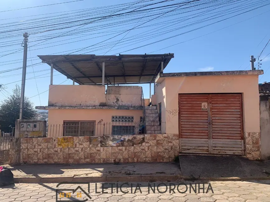Foto 1 de Casa com 4 quartos à venda, 200m2 em Sao Lourenco - MG