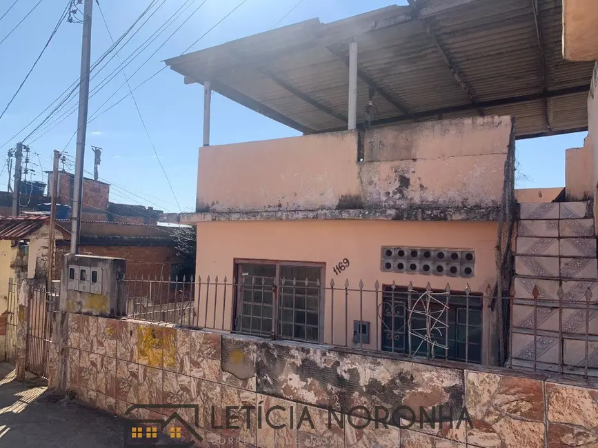 Foto 2 de Casa com 4 quartos à venda, 200m2 em Sao Lourenco - MG