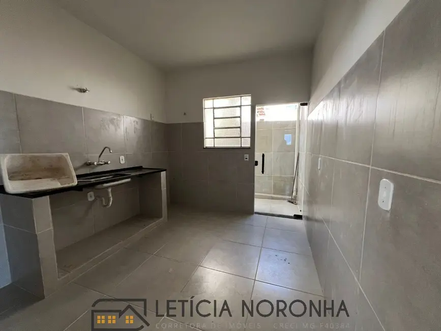 Casa com 2 quartos para alugar, 75m2 em Sao Lourenco - MG - imagem 3 Foto 3 de Casa com 2 quartos para alugar, 75m2 em Sao Lourenco - MG
