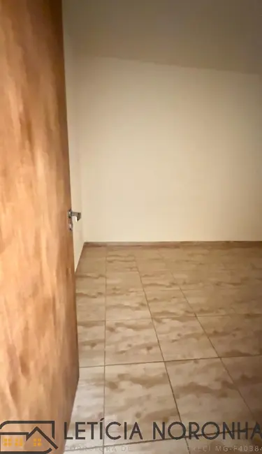 Foto 2 de Casa com 2 quartos para alugar, 65m2 em Sao Lourenco - MG