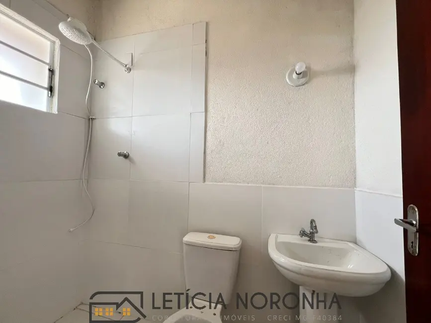 Casa com 2 quartos para alugar, 65m2 em Sao Lourenco - MG - imagem 3 Foto 3 de Casa com 2 quartos para alugar, 65m2 em Sao Lourenco - MG