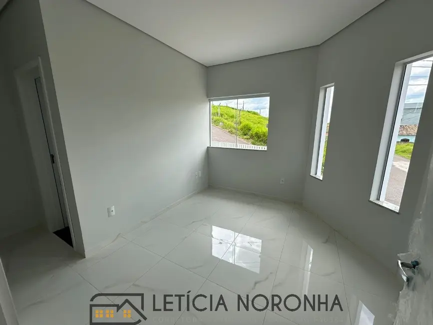 Foto 1 de Casa com 2 quartos para alugar, 86m2 em Sao Lourenco - MG