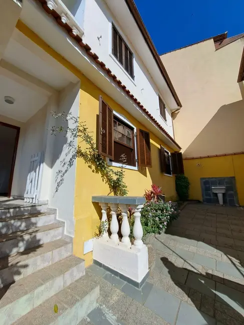 Casa com 2 quartos para alugar, 87m2 em Sao Lourenco - MG - imagem 5 Foto 5 de Casa com 2 quartos para alugar, 87m2 em Sao Lourenco - MG