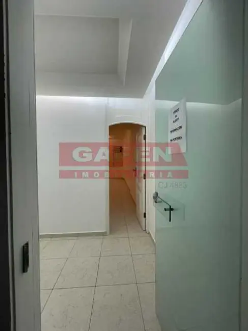 Sala Comercial à venda, 30m2 em Rio De Janeiro - RJ - imagem 4 Foto 4 de Sala Comercial à venda, 30m2 em Rio De Janeiro - RJ
